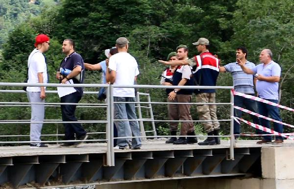 Arhavi’de durdurma kararlı HES inşaatına çevreci baskını