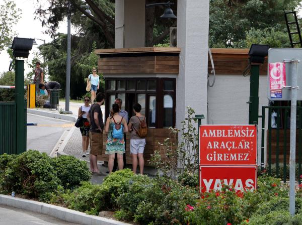 Boğaziçi Üniversitesi'nin kız öğrenci yurdunda jiletli saldırgan paniği