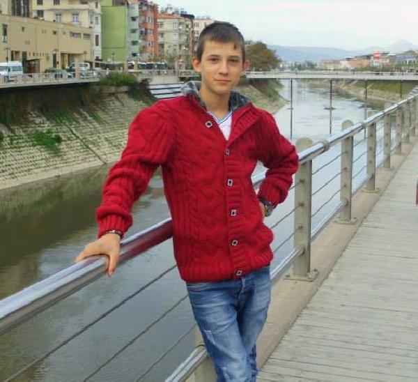Ehliyetsiz ve kasksız motosikletliler çarpıştı: 1 ölü, 1 yaralı
