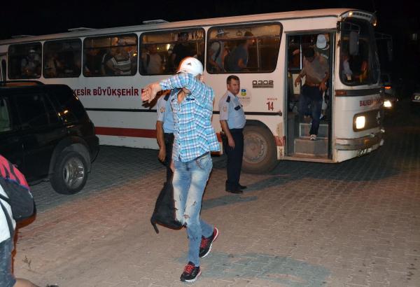 Ayvalık'ta Sahil Güvenlik 257 kaçak yakaladı