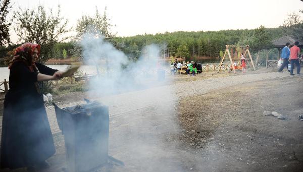 Bunaltan sıcakta Yozgat çamlığında serinlik