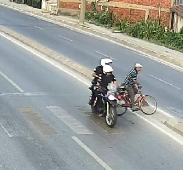 Yaşlı bisiklet sürücüsü ölümün kıyısından böyle döndü