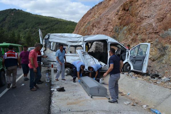 11 Ölümlü umut yolculuğunda minibüs şoförü adliyeye sevk edildi