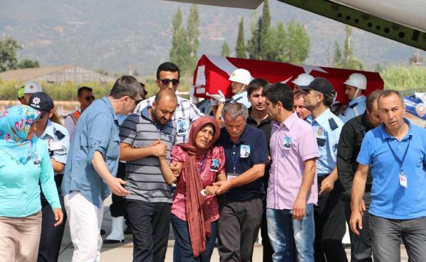 Özay öğretmen, tatilden Midyat'a döndüğünde polis eşinin şehit olduğu haberini aldı (3)