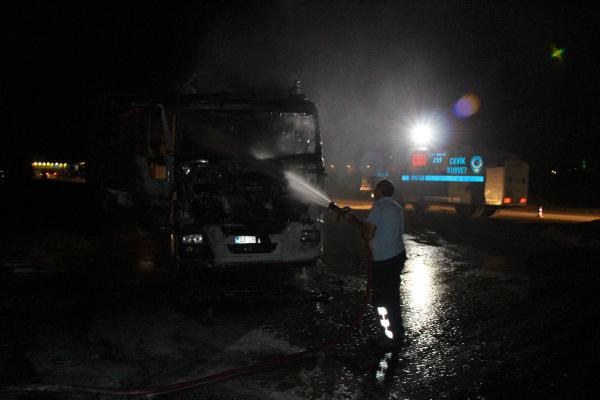 Nusaybin'de TIR'a molotof kokteylli saldırı