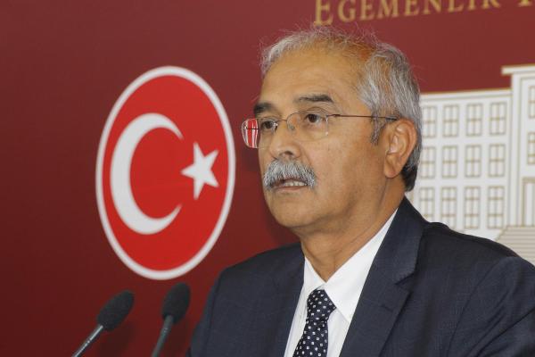 CHP'li Demir Türkiye'de tedavi edilen IŞİD'lileri sordu