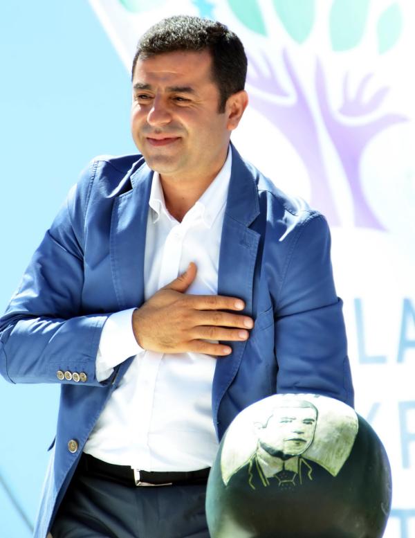 HDP'den İzmir'de barış mitingi