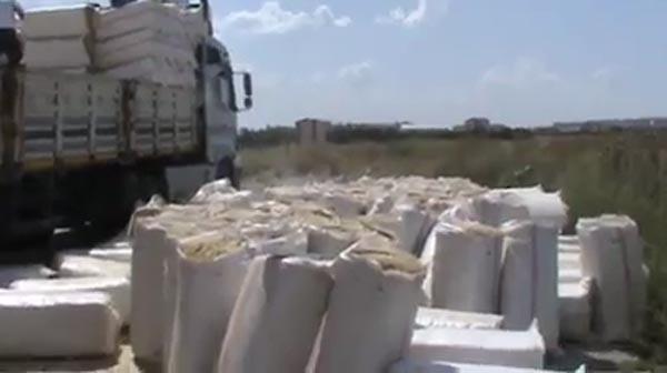 TIR'da saman altından 38 bin 500 paket kaçak sigara çıktı