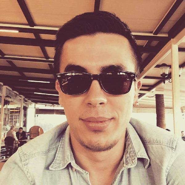 Üniversiteli genç evinde ölü bulundu