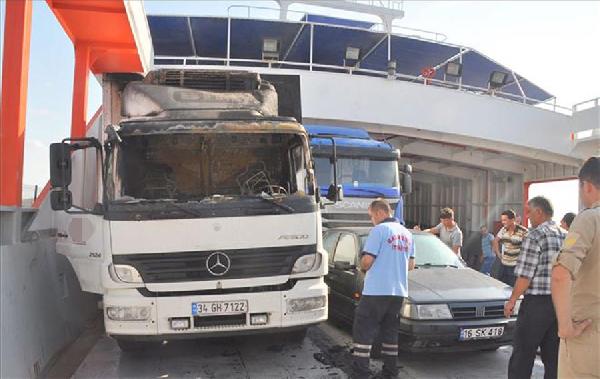 Ro-Ro gemisinde yangın paniği
