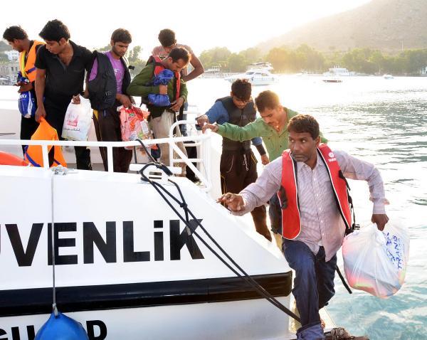 “We will try again” says migrants having faced death off Aegean waters