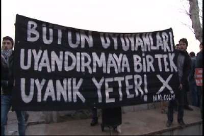 Özgür-Der'den Doğu Türkistan ve Cumhuriyet Gazetesi protestosu