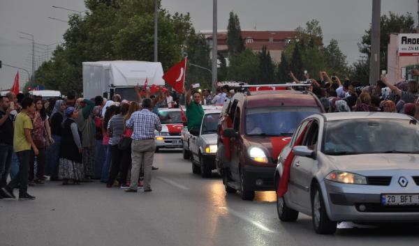 Şehit erin cenazesi Denizli'de