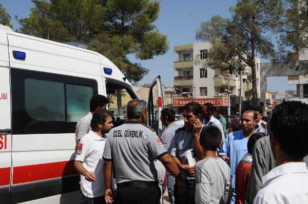 Telabyad'da patlamada 3 kardeş yaralandı