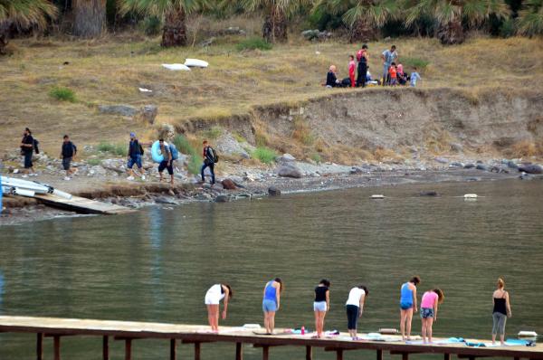 Bodrum'da mülteci botu battı (2)