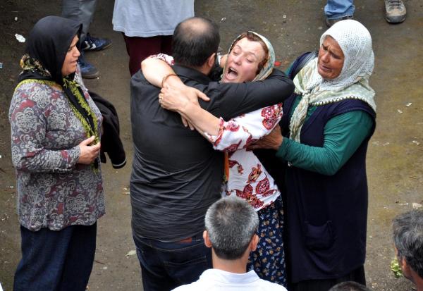 Tünel inşaatında ölen işçi toprağa verildi