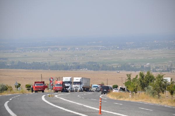 Doğubayazıt- Iğdır karayolu çatışma nedeniyle kapandı (2)