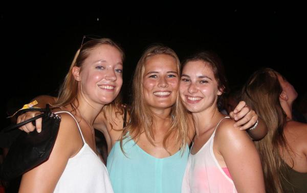 Hollandalılardan Marmaris'te plaj partisi