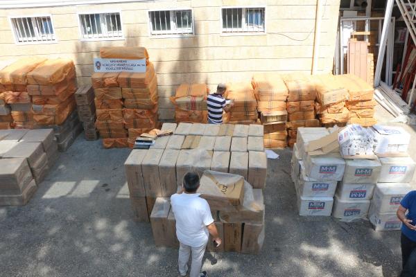 Polisin ateş açıp durdurduğu kamyonda 200 bin paket kaçak sigara