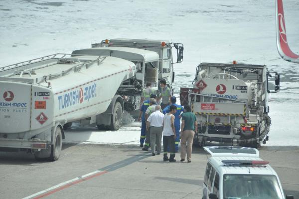 20 ton yakıt aprona yayıldı