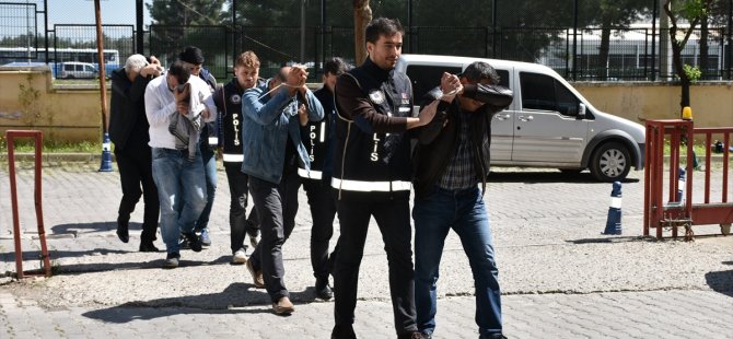 Gurbetçileri dolandıran kamu çalışanları yakalandı