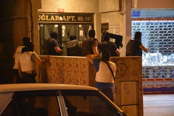 Küçükçekmece'de "terör" operasyonu