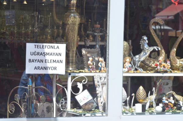 İşyerine 'telefonla uğraşmayan' kadın elaman arıyor