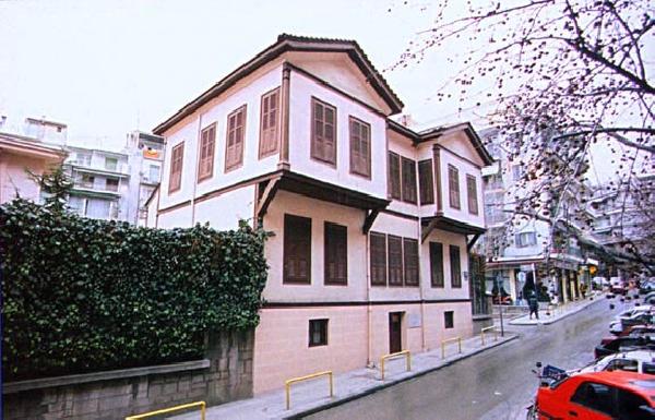 Komşudan Atatürk Evi'nde evlilik teklifi