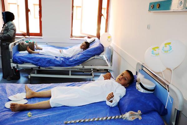 Şanlıurfa'da 'Kirvem belediyem olsun' sünnet projesi
