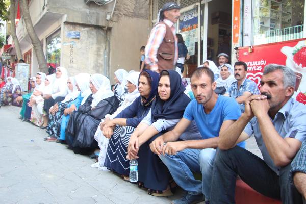 Şırnak'ta 'özerklik' açıklaması operasyonu: 3 gözaltı (2)