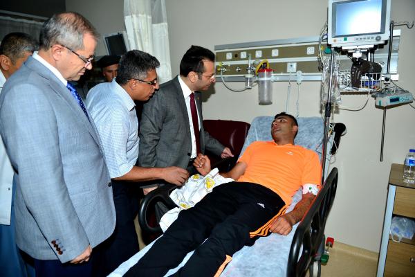Diyarbakır'da karakoluna roketatarlı saldırı: 4 yaralı (4)
