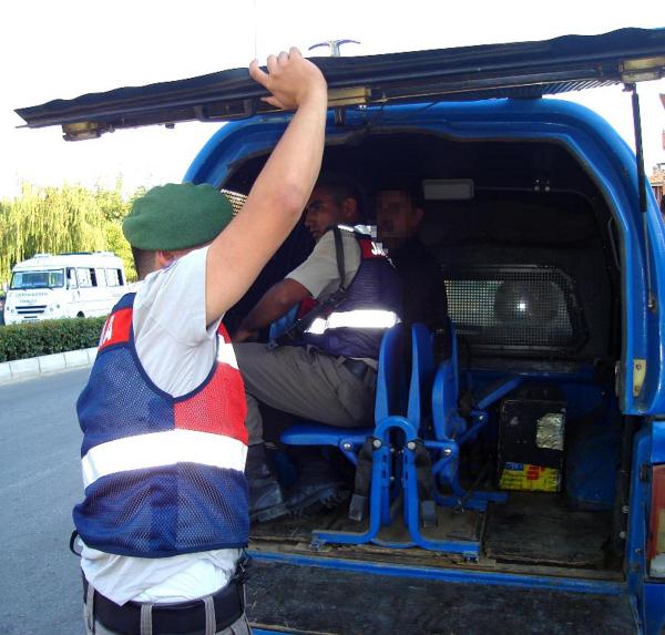 Cinayet zanlısı baba oğul tutuklandı