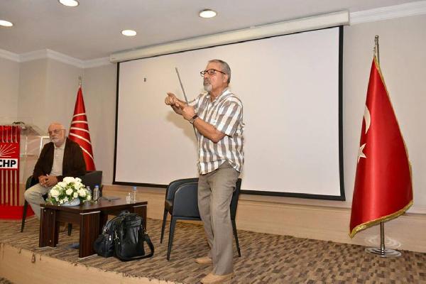 Prof.Dr. Görür: Deprem ne zaman diye sorulunca ‘oklu kirpi’ye dönüyorum