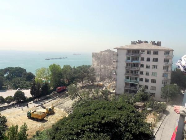 Bakanlar kurulu kararı ile konutların yıkıldığı bölgeye 380 bin voltluk hat