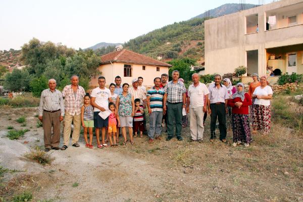 Hazine arazisi fiyatının düşürülmesini isteyenler eylem yaptı