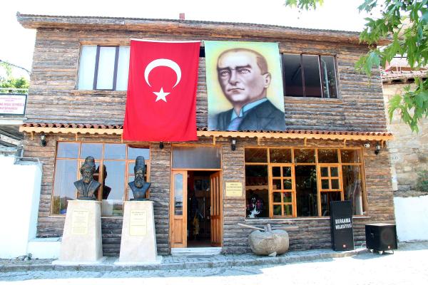 Bergama'da etnografya müzesi ve anı evi açıldı
