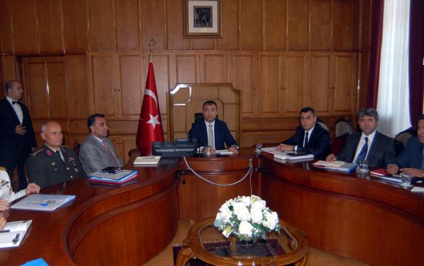 Türkiye'de 1 milyon 905 bin 980 kayıtlı Suriyeli var (2)