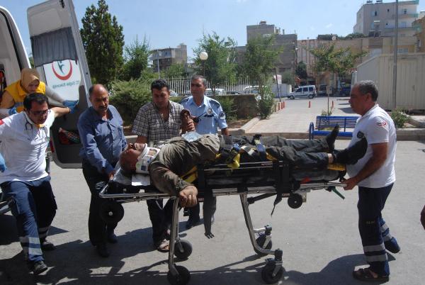 Freni boşalan kamyonetin çarptığı tamirci ağır yaralandı