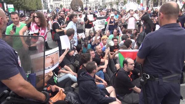 Paris Plaj Tel Aviv, Filistin yanlısı bir grup tarafından protesto edildi
