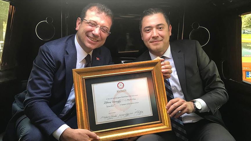 Ekrem İmamoğlu mazbatasını aldı