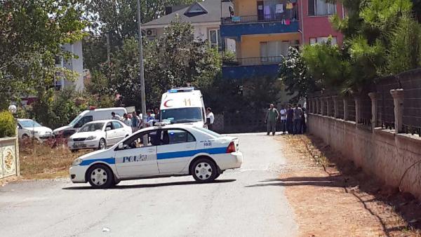 Adliyede polisin elinden kaçan şüpheli açılan ateşle öldü