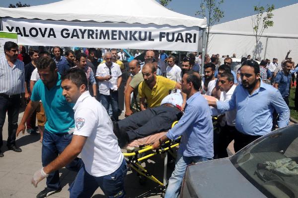 Tartıştığı kişiye çift silahla ateş etti; çevrede 2 kişiyi yaraladı