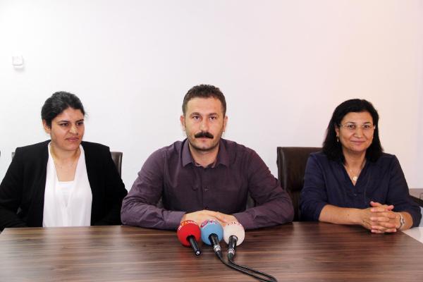 HDP'li Dileki Öcalan, otomobilinin aranmasına tepki gösterdi