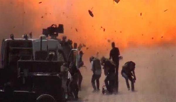 (Video) Turkish bomb experts detonate car bomb with huge blast