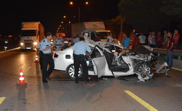 Bursa'da kaza: 3 ölü, 2 yaralı