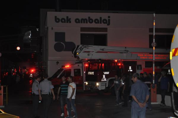 Ambalaj fabrikasında yangın: 1 yaralı