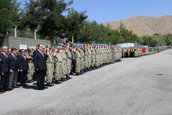 Şehitler için Hakkari ve Van'da tören (2)- Yeniden