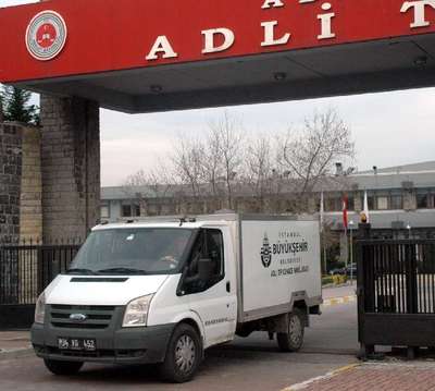 Ek - Bahçelievler'de trafo faciası: 1 TEAŞ işçisi hayatını kaybetti 4 kişi yaralandı