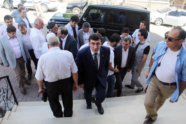 Bakan Yılmaz: Terörü lanetliyorum