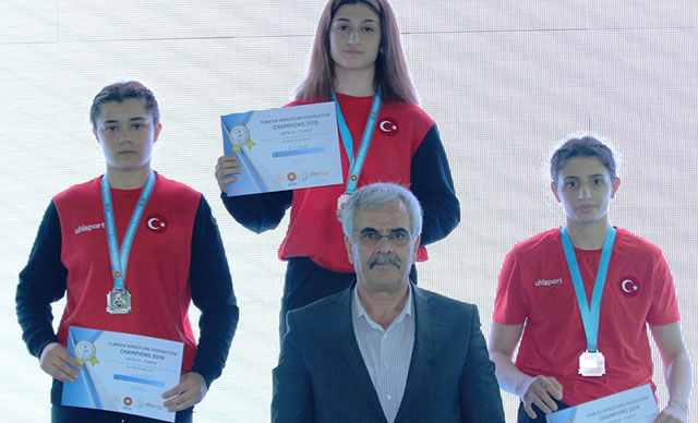 Türkiye ilk günü 25 madalya ile tamamladı